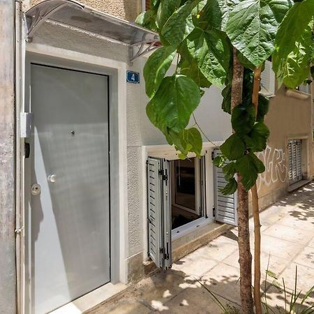 Hilton Area Brand New Comfortable Apartment Atenas Exterior foto