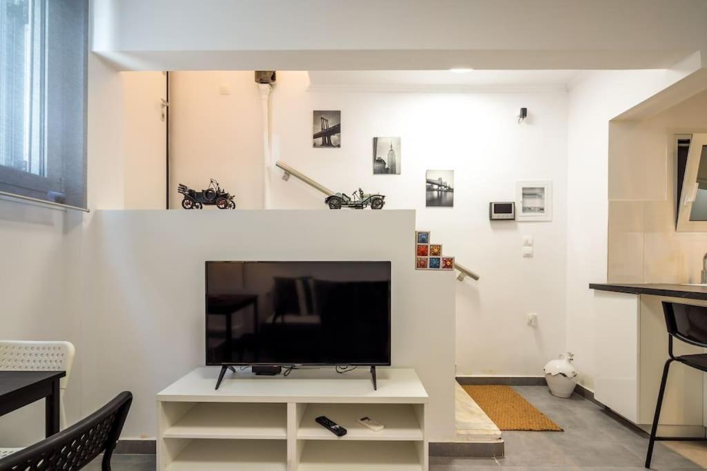 Hilton Area Brand New Comfortable Apartment Atenas Exterior foto